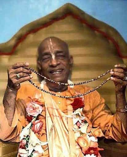 Diksha is given in a one-to-one ceremony (Tulsi Mala Diksha)