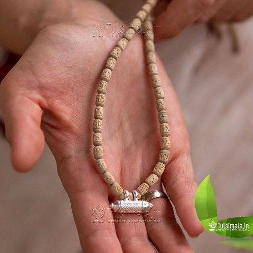 Shri Radha Name Carving 6mm Beads Size with Pure Silver Kavach Mala